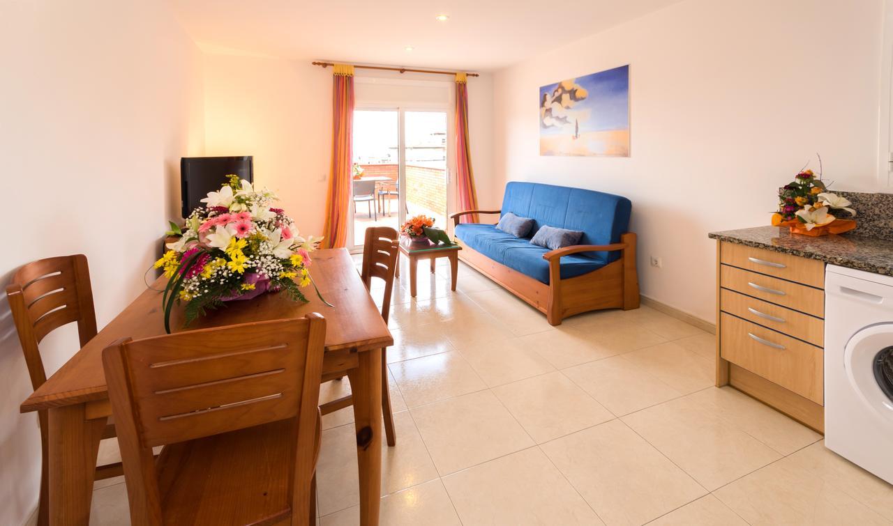 Inmosantos Apartamentos Daniel โรเซส ภายนอก รูปภาพ